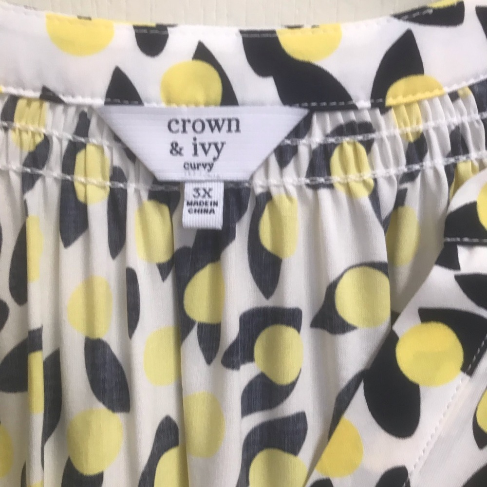 Patterned Long-Sleeve Blouse - Picture 2 of 2